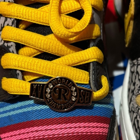 Nike Exclusive SB Dunk Low WHAT THE PAUL Sneakers